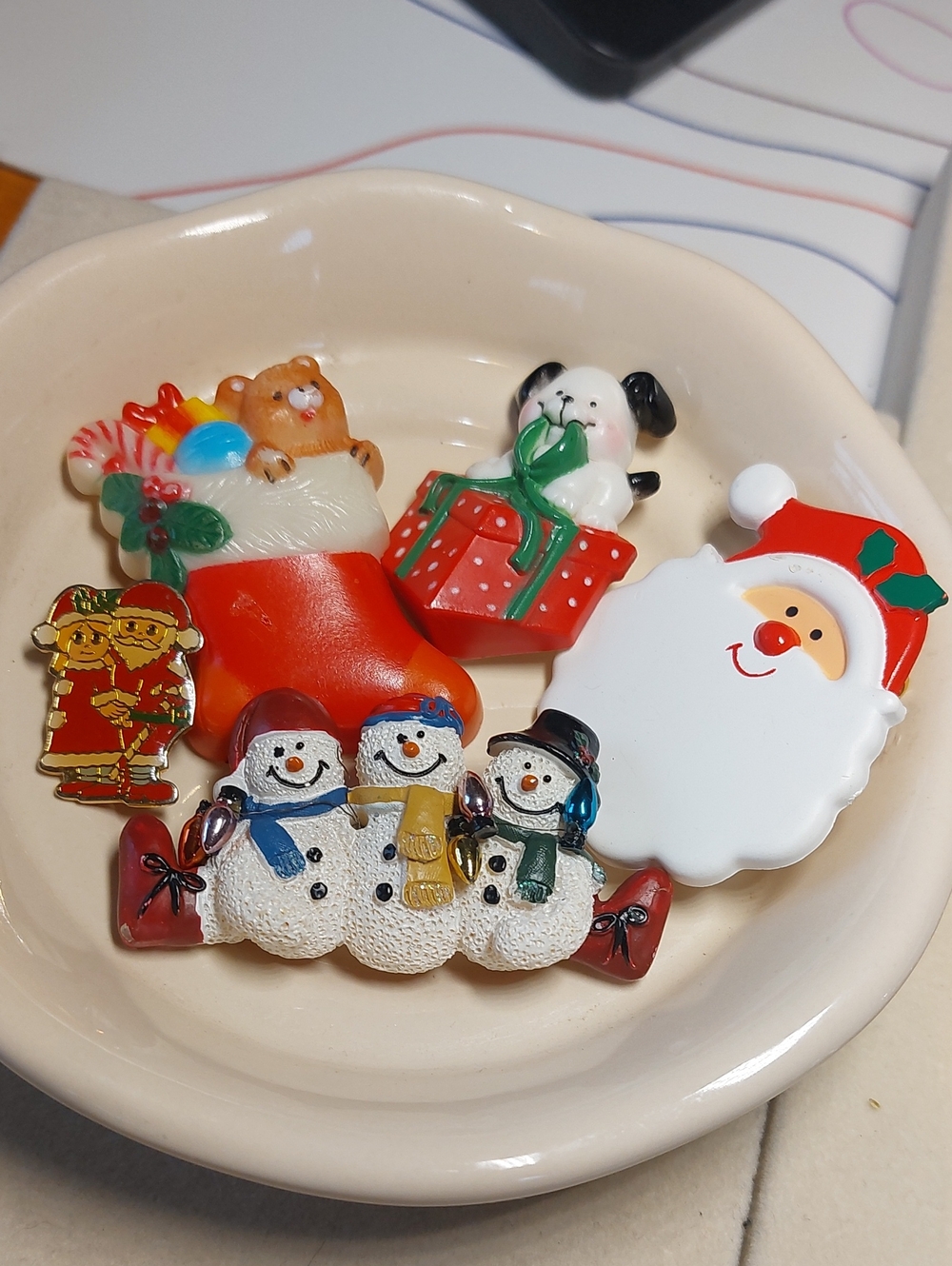 💚3/$30 Vintage Festive Christmas Holiday Brooch & Pin Collection